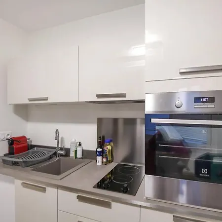 Beautiful And Modern Flats Near Bastille